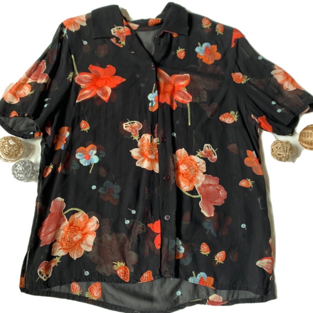 ⚡️Vintage Strawberry Floral Blouse